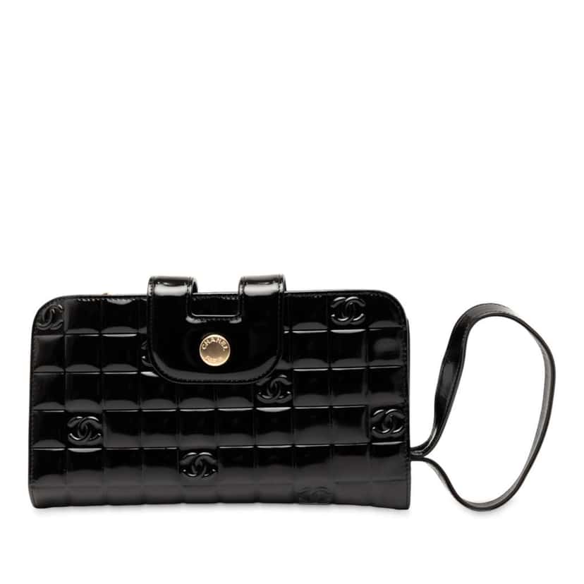 Chanel CC Chocolate Bar Patent Wristlet Wallet Black Leather Good condition - Front View