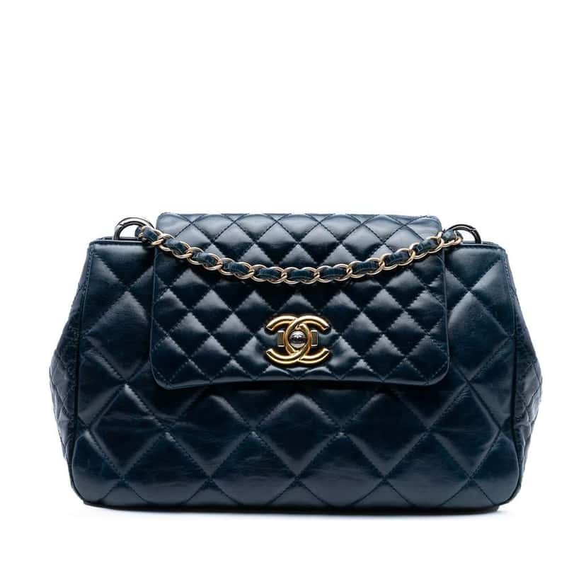 Chanel Small Quilted Aged Calfskin Daily Walk Flap Blue Leather Good condition - Front View