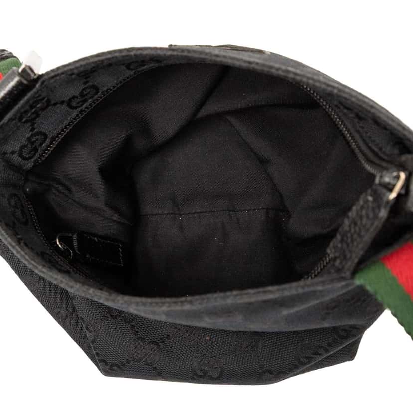Gucci GG Canvas Web Crossbody Black Canvas Good condition - Model View