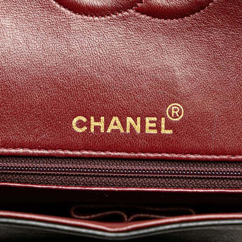 Chanel Medium Tall Classic Lambskin Double Flap Black Leather Good condition - Box View