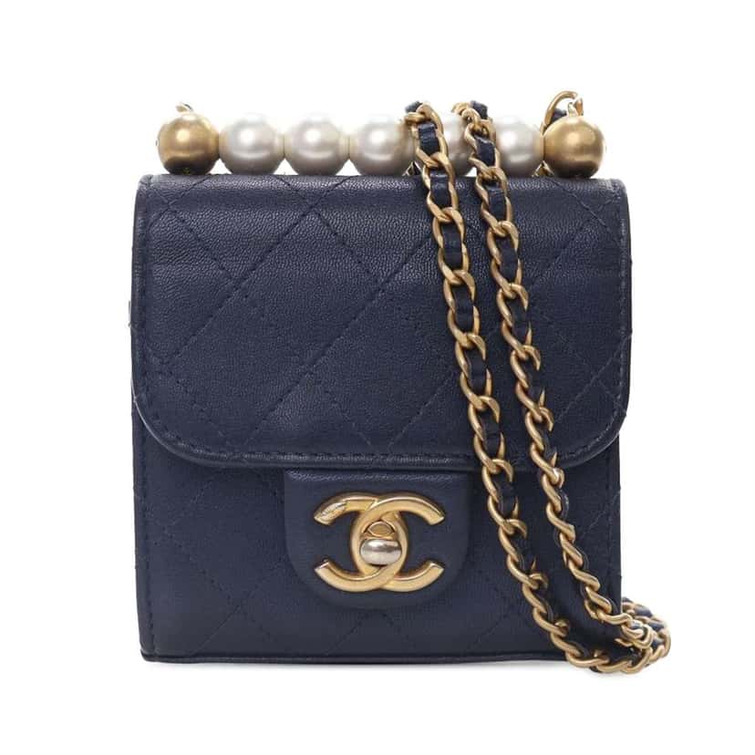 Chanel Mini Goatskin Chic Pearls Clutch On Chain Blue Leather Good condition - Front View