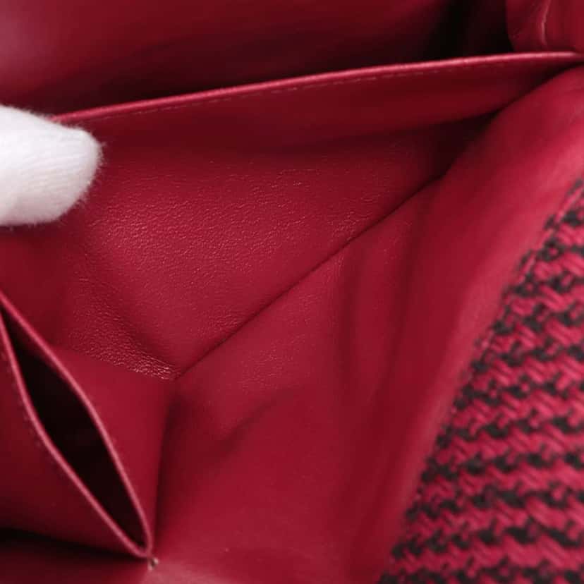 Chanel Medium Classic Tweed Double Flap Red Tweed Good condition - Model View