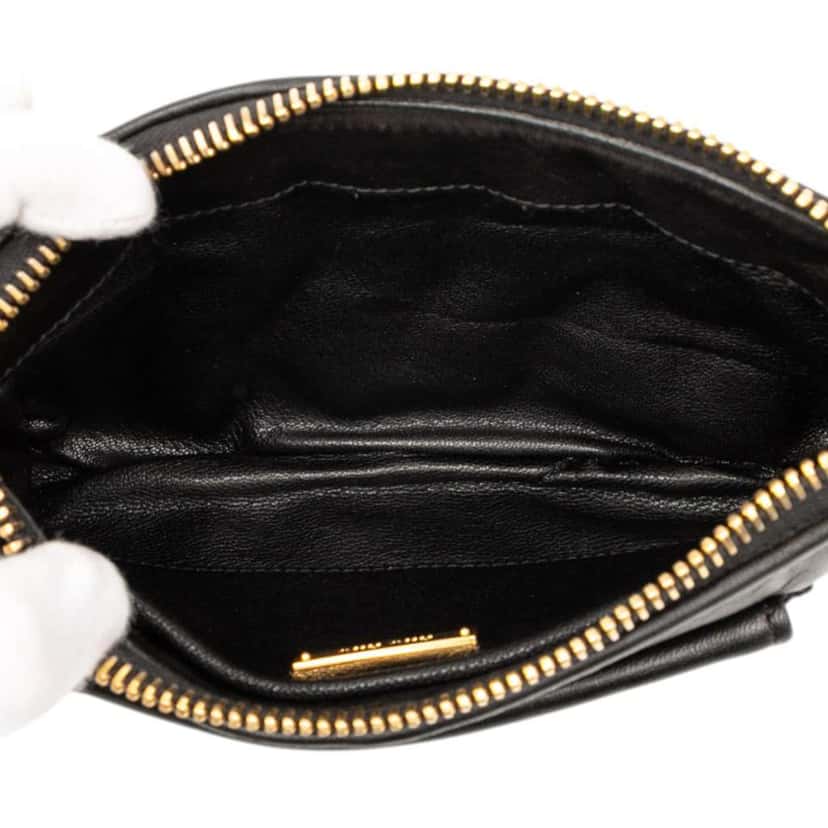 Miu Miu Matelasse Leather Satchel Black Leather Good condition - Model View