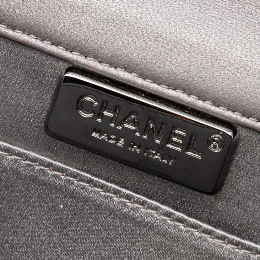 Chanel Small Lambskin Chocolate Bar CC Piercing Studded Chain Flap Grey Leather Very good condition - Box View