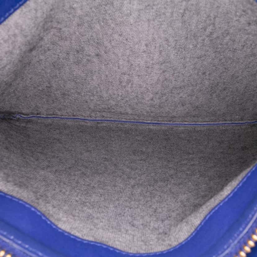 Celine Large Lambskin Trio Crossbody Blue Leather Good condition - Model View