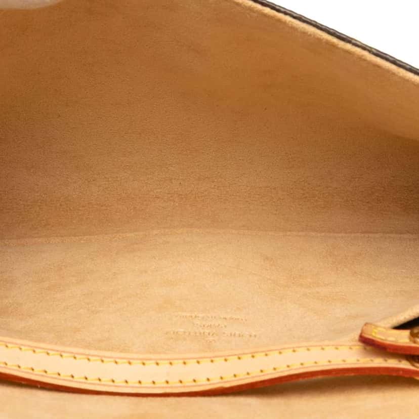 Louis Vuitton Monogram Pochette Twin GM Brown Very good condition - Model View