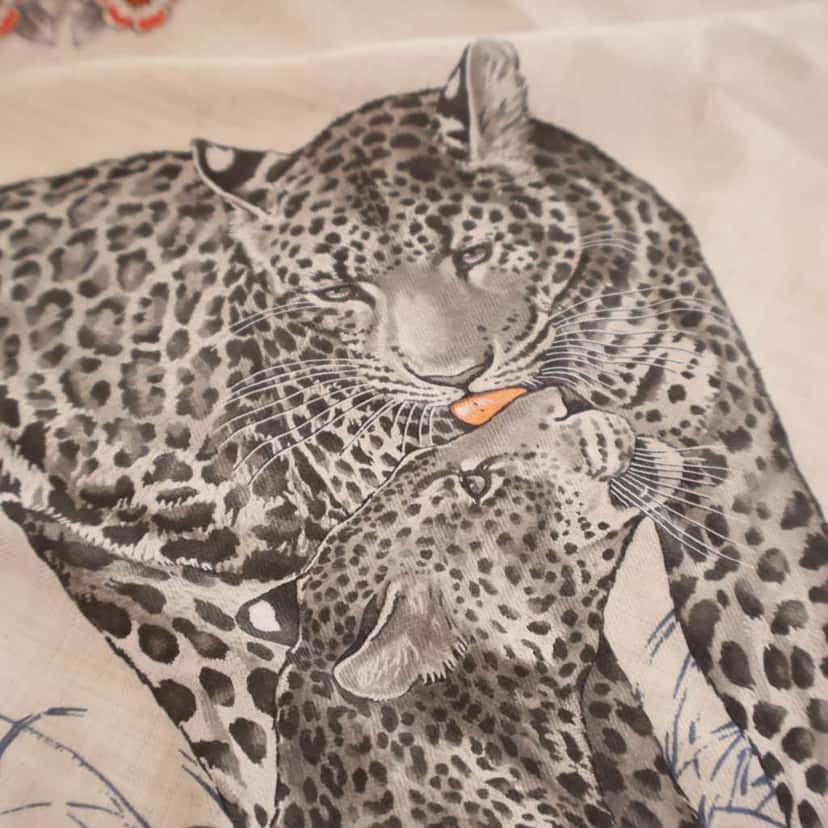 Hermès Jungle Love Cashmere Silk Triangle Scarf Grey Wool Good condition - Box View