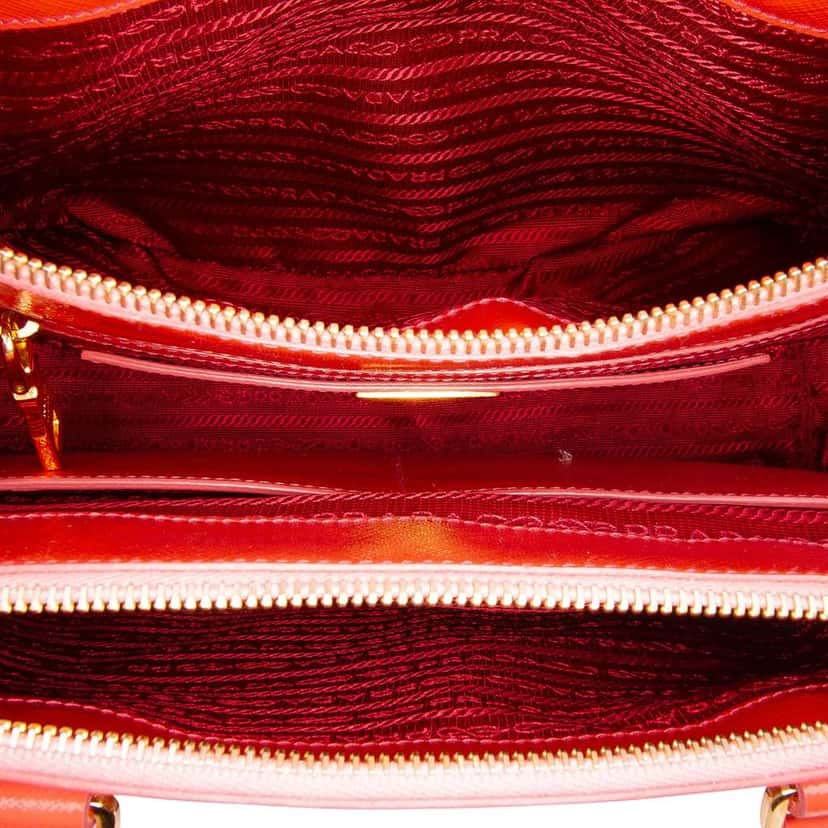 Prada Saffiano Vernice Front Pocket Galleria Double Zip Satchel Red Leather Good condition - Model View