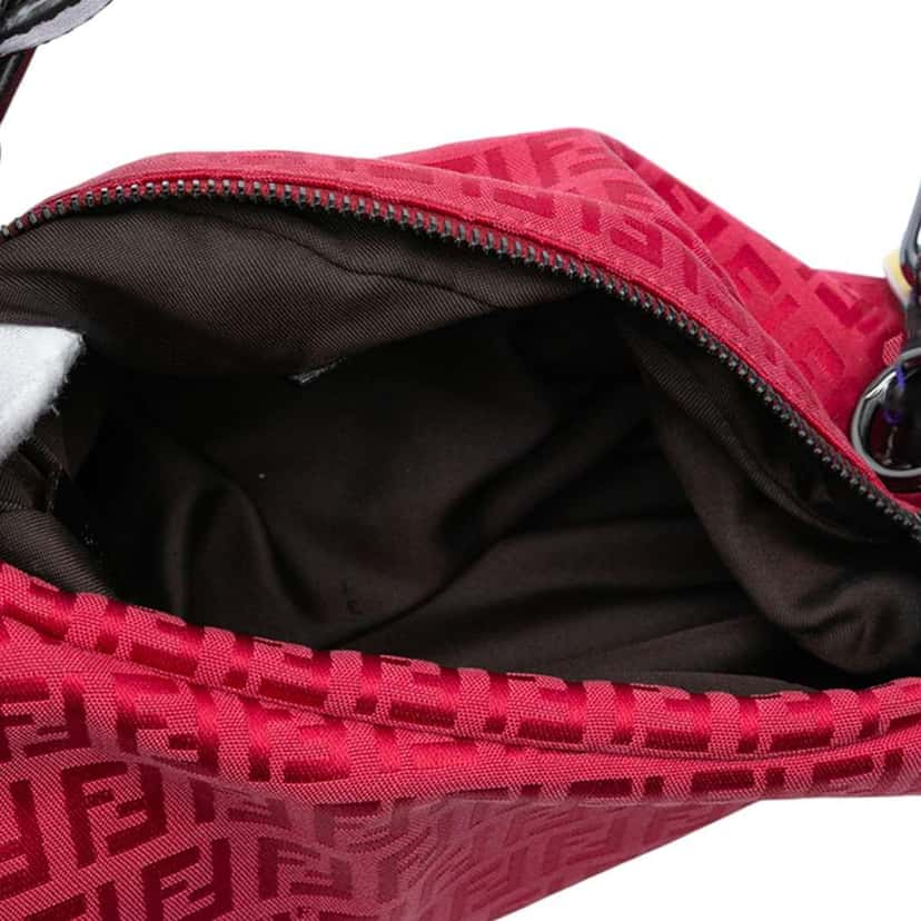 Fendi Zucchino Canvas Oyster Hobo Red Canvas Good condition - Model View