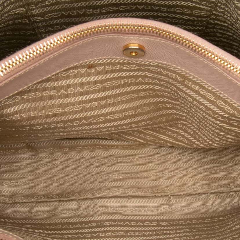 Prada Small Saffiano Lux Galleria Satchel Pink Leather Good condition - Model View