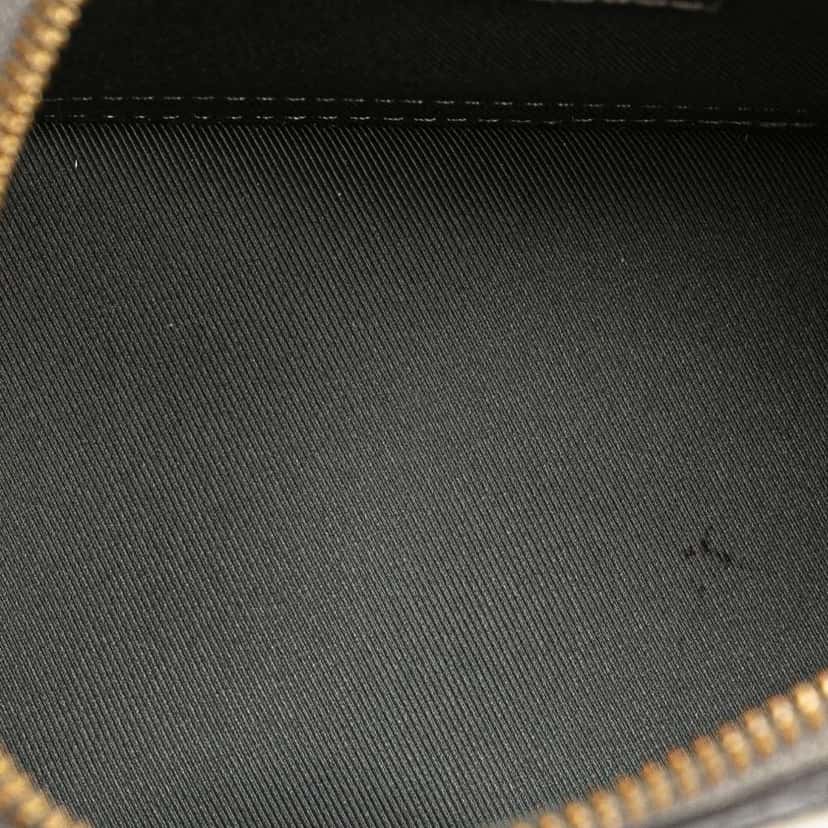 Louis Vuitton Vernis Miroir Mini Alma Silver Leather Good condition - Model View