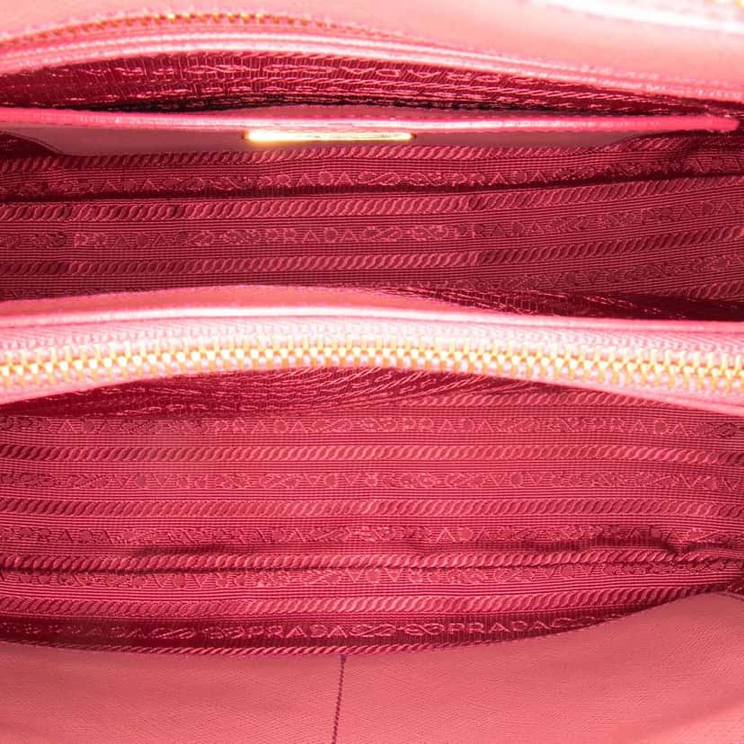 Prada Medium Saffiano Lux Promenade Satchel Pink Leather Good condition - Model View