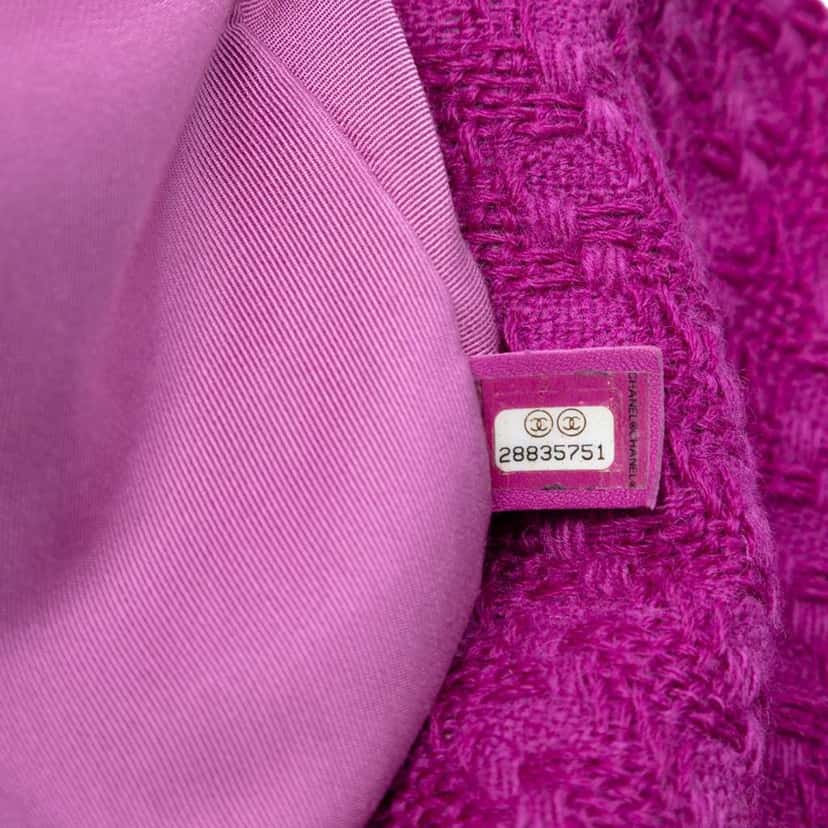 Chanel Large Tweed 19 Flap Purple Tweed Very good condition - Box View