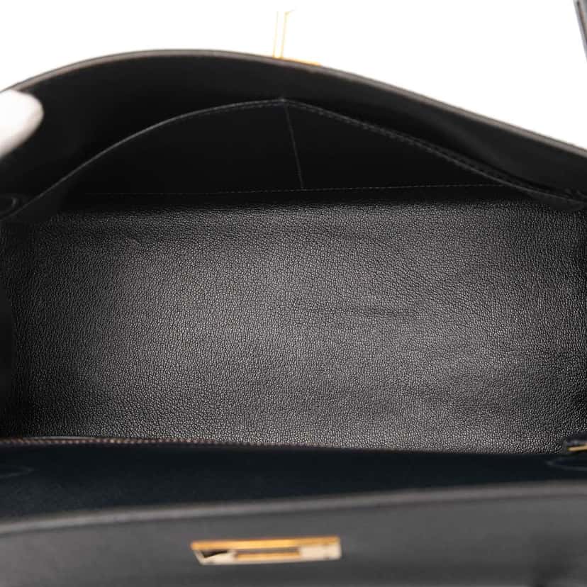 Hermès Courchevel Kelly Retourne 28 Black Leather Good condition - Model View