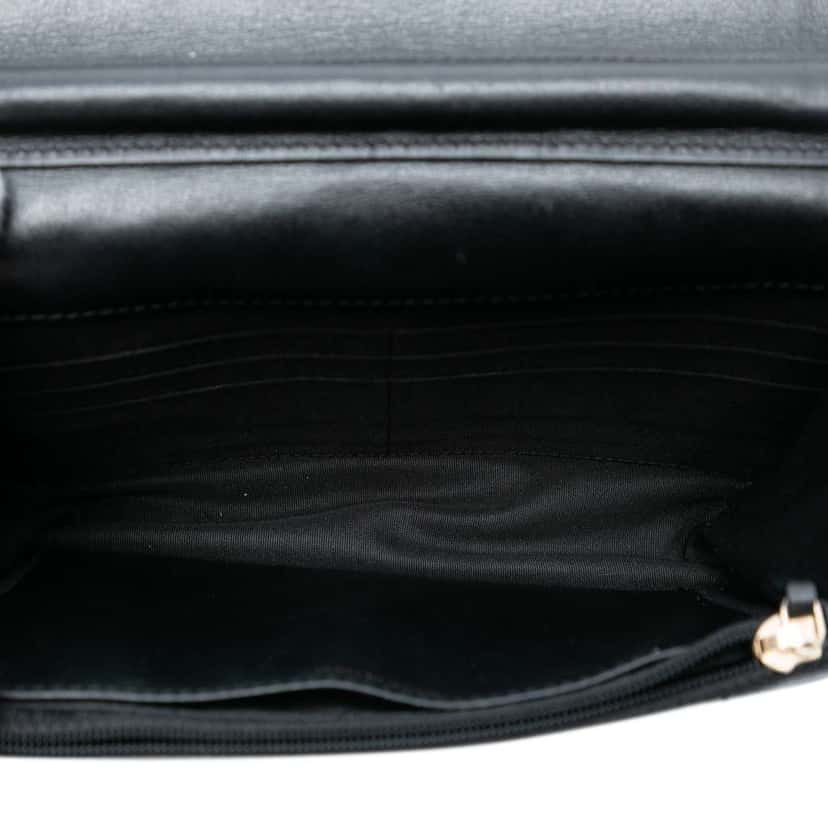 Chanel Chevron Lambskin Button Wallet On Chain Black Leather Good condition - Model View