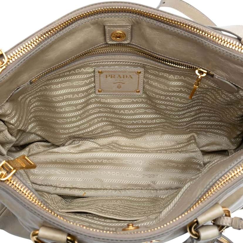 Prada Vitello Shine Satchel Brown Leather Good condition - Model View