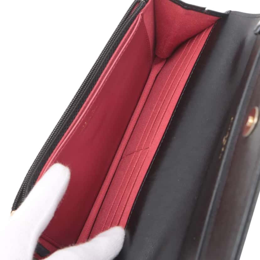 Chanel Quilted Lambskin 19 Wallet on Chain Black Leather Good condition - Inside View