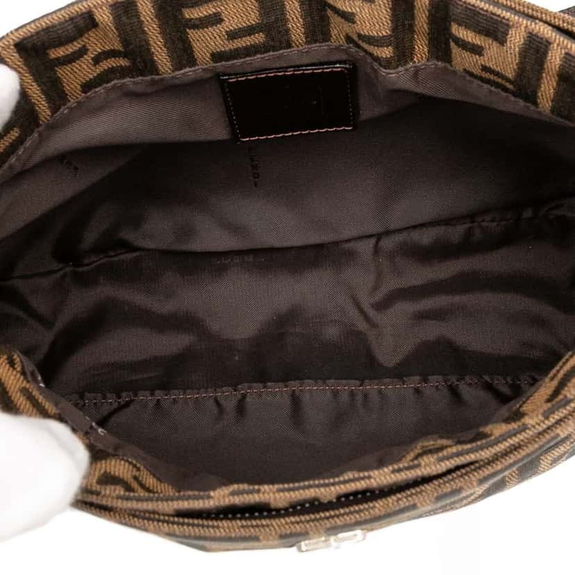 Fendi Zucca Canvas Shoulder Bag Brown Canvas Good condition - Model View
