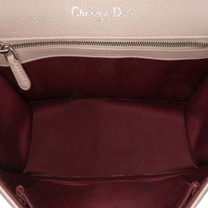 Dior Medium Grained Calfskin Diorama Flap Pink Leather Good condition - Model View