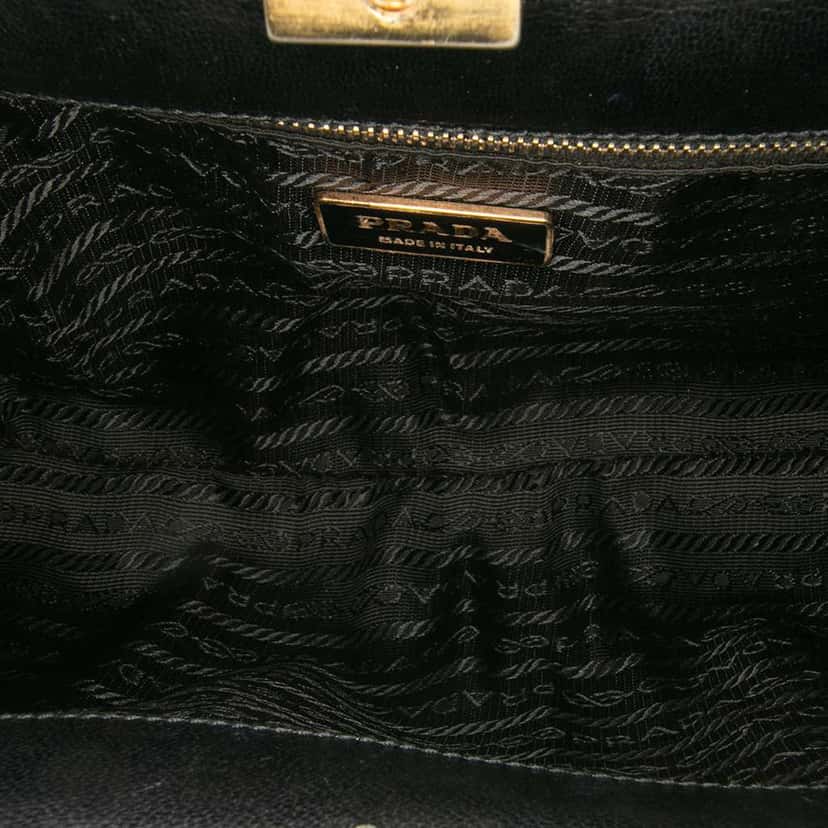 Prada Goatskin Top Lock Frame Handbag Grey Leather Good condition - Model View