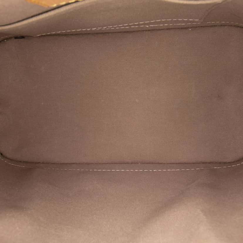 Louis Vuitton Monogram Vernis Alma BB Gold Leather Good condition - Model View