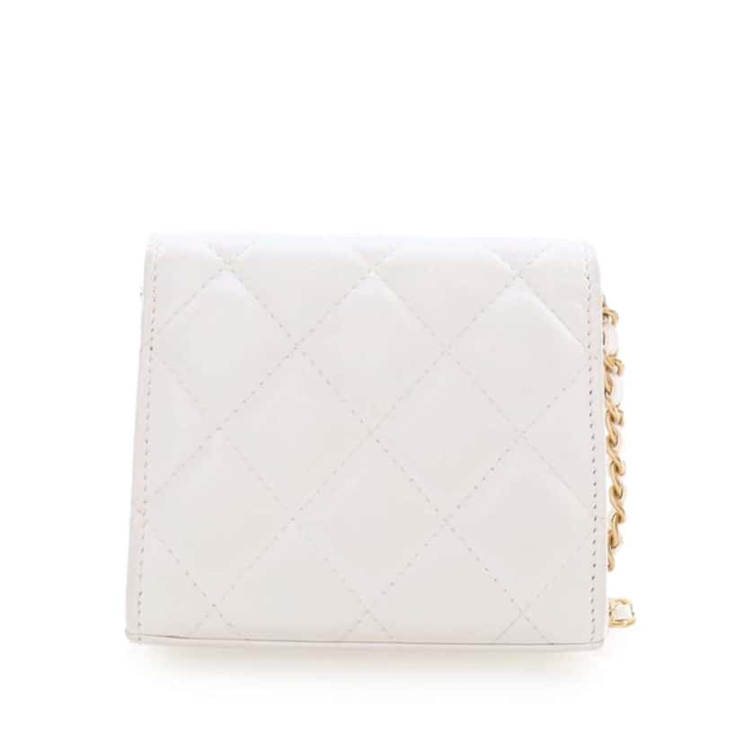 Chanel Mini Quilted Lambskin CC Enamel Heart Clutch With Chain White Leather Very good condition - Model View