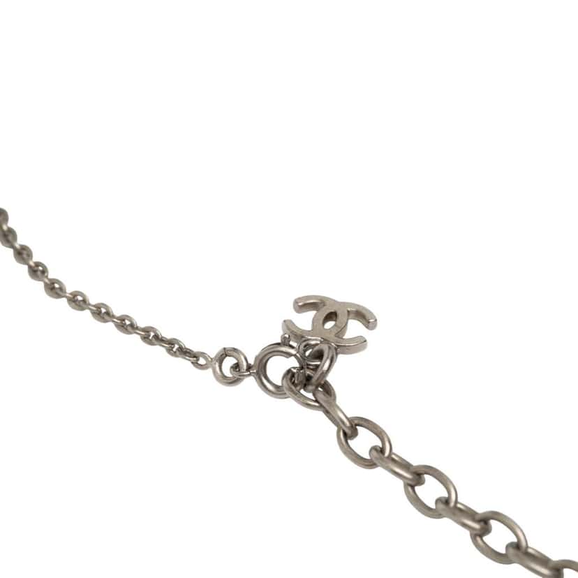 Chanel Resin Shell Camellia Pendant Necklace White Good condition - Inside View