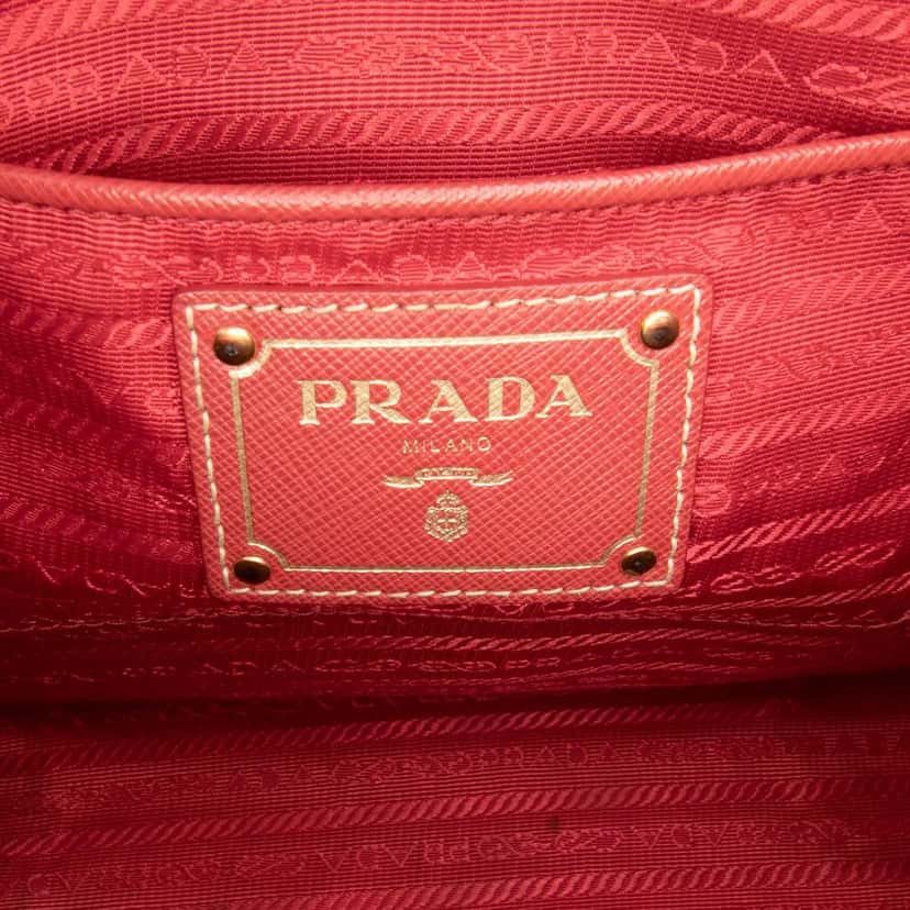 Prada Saffiano Lux Shopping Tote Red Leather Good condition - Box View