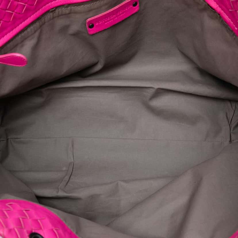 Bottega Veneta Large Nappa Intrecciato Capri Tote Pink Leather Very good condition - Model View