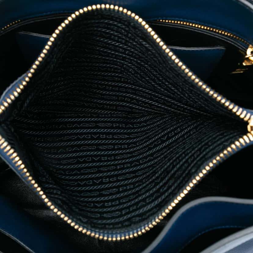 Prada Saffiano Soft Triple Pocket Tote Blue Leather Good condition - Model View