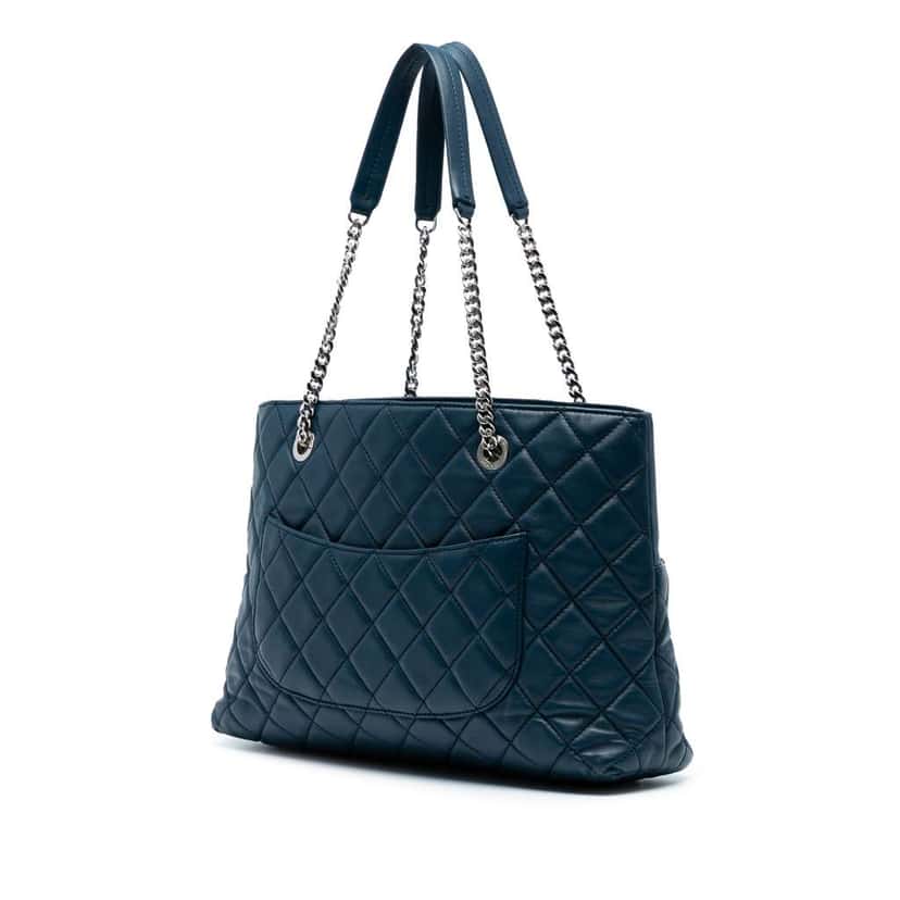 Chanel Medium Quilted Lambskin Urban Delight Tote Blue Leather Very good condition - Back View