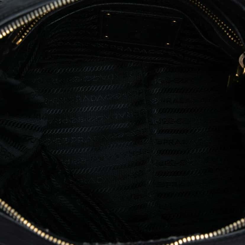 Prada Tessuto Logo Shoulder Bag Black Good condition - Model View