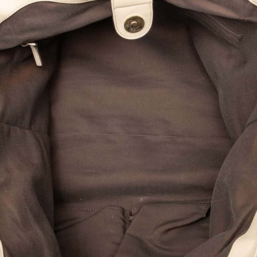 Gucci GG Canvas Tote Brown Canvas Good condition - Model View
