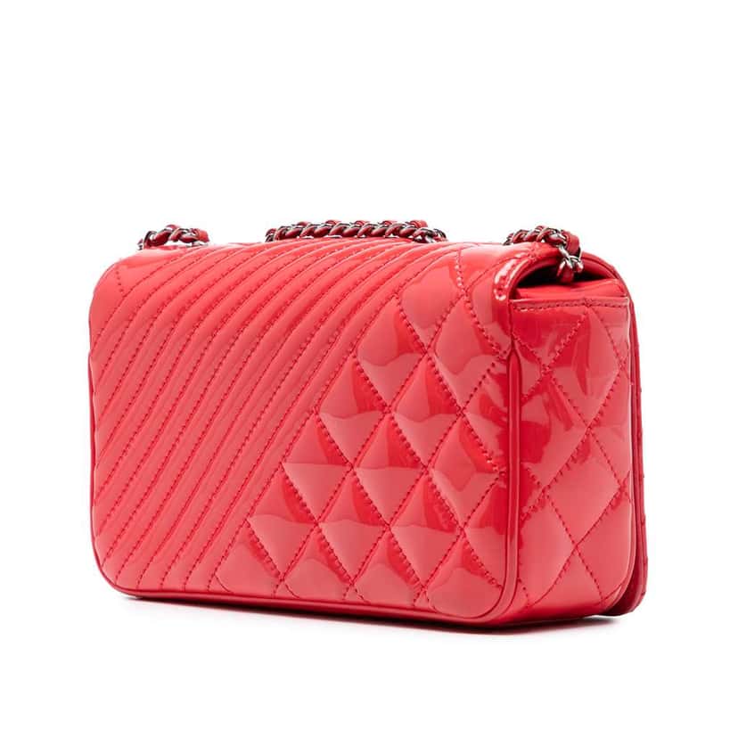 Chanel Small Patent Coco Boy Flap Red Leather Good condition - Back View