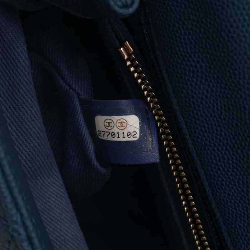 Chanel Small Quilted Caviar Coco Top Handle Bag Blue Leather Good condition - Model View