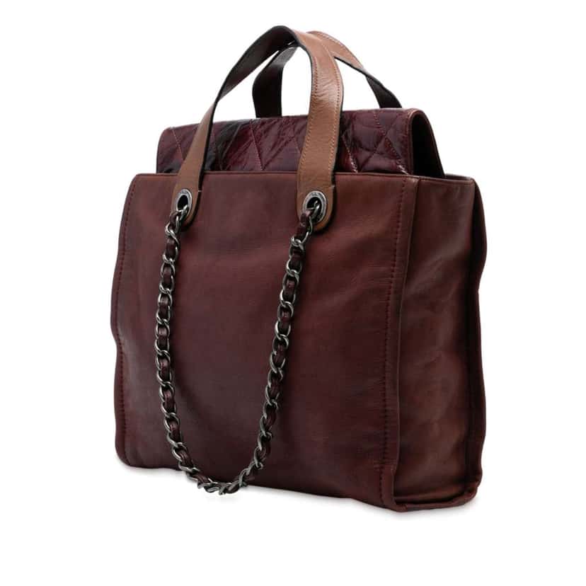 Chanel Iridescent Calfskin In The Mix Portobello Soft Tote Red Leather Good condition - Back View