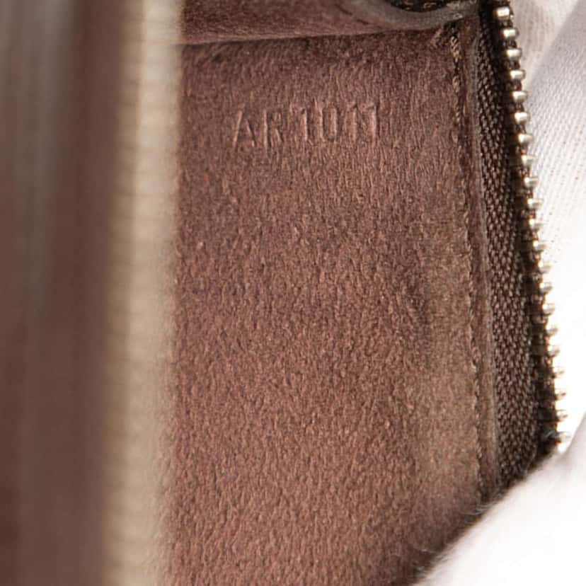 Louis Vuitton Epi Pochette Accessoires Brown Leather Good condition - Box View