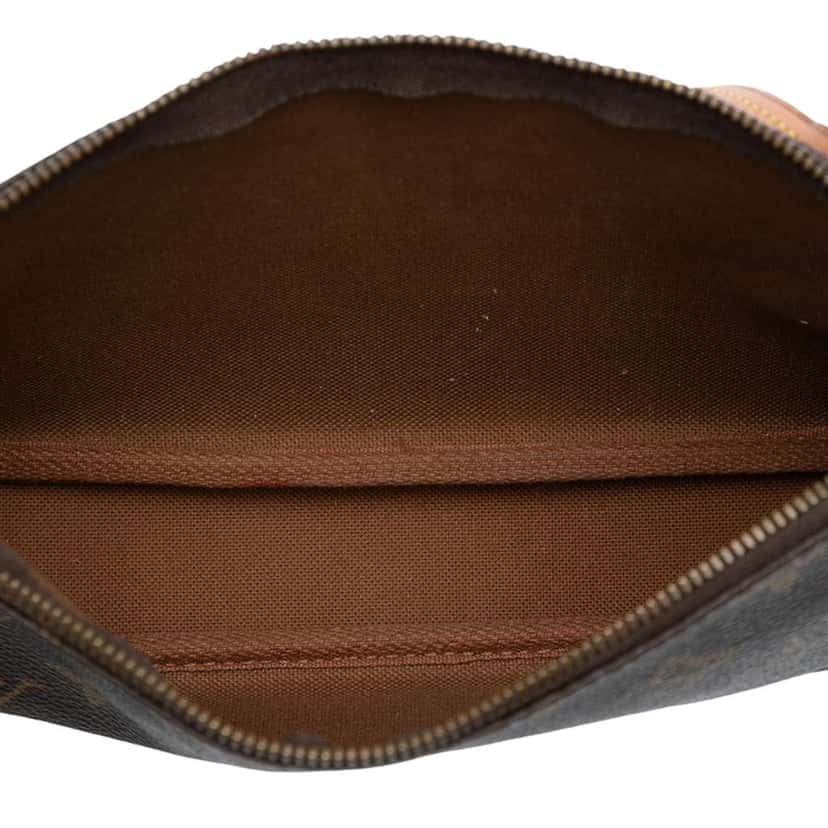 Louis Vuitton Monogram Pochette Accessoires Brown Good condition - Model View