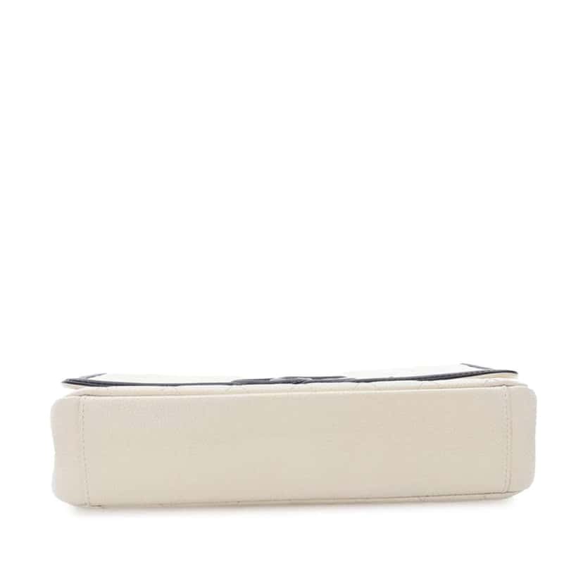 Chanel Medium Bicolor Caviar CC Filigree Flap White Leather Good condition - Inside View