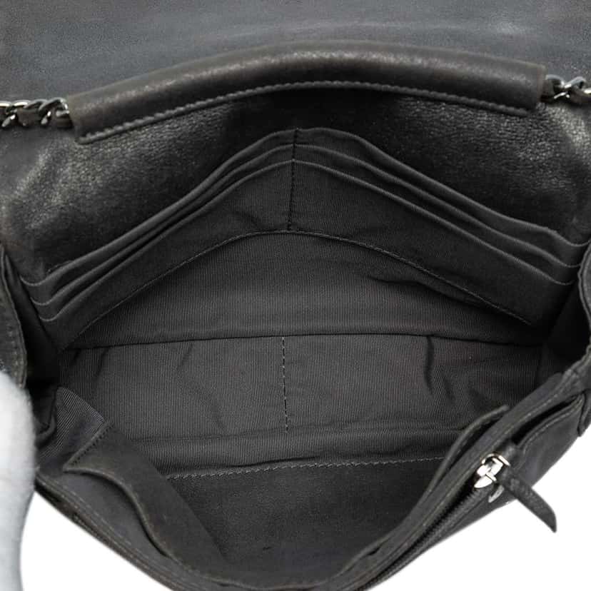 Chanel CC Quilted Iridescent Calfskin Single Flap Grey Leather Good condition - Model View