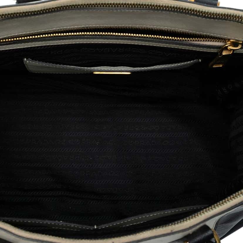 Prada Medium Bicolor Saffiano Lux Galleria Double Zip Satchel White Leather Good condition - Model View