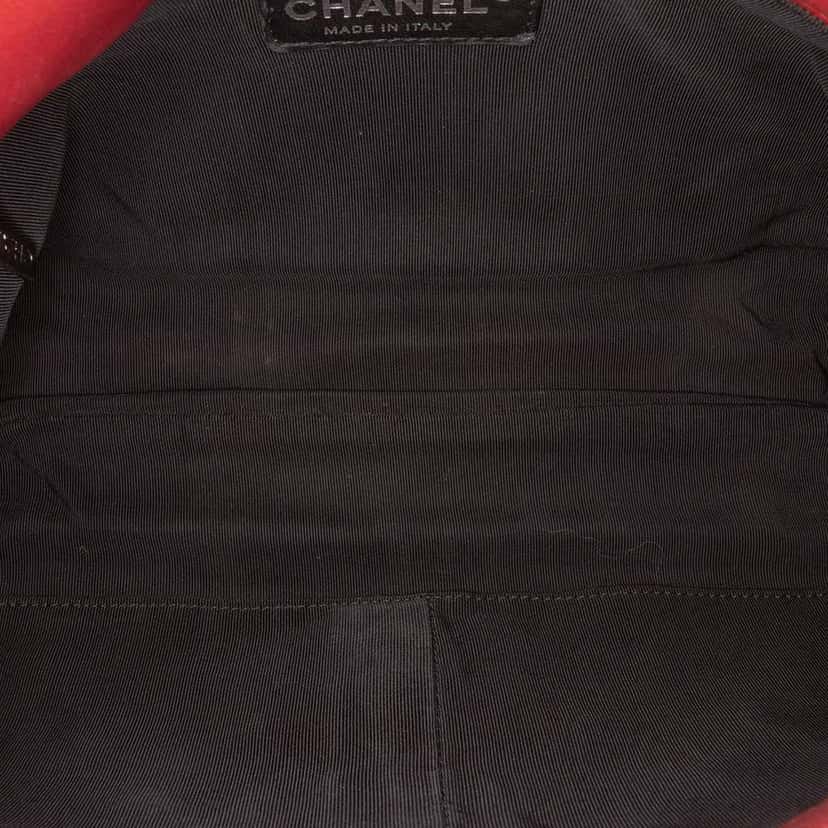Chanel Large Quilted Lambskin New Bubble Flap Red Leather Good condition - Model View