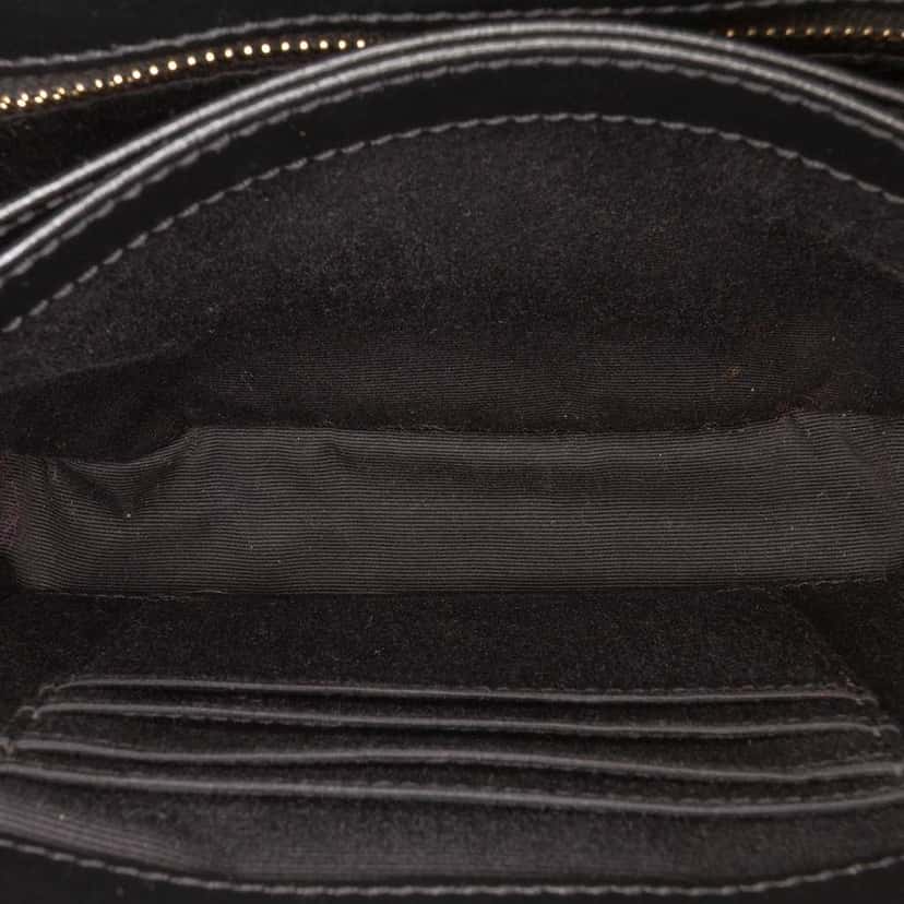 Saint Laurent Toy Matelasse Leather Monogram LouLou Crossbody Black Leather Good condition - Model View