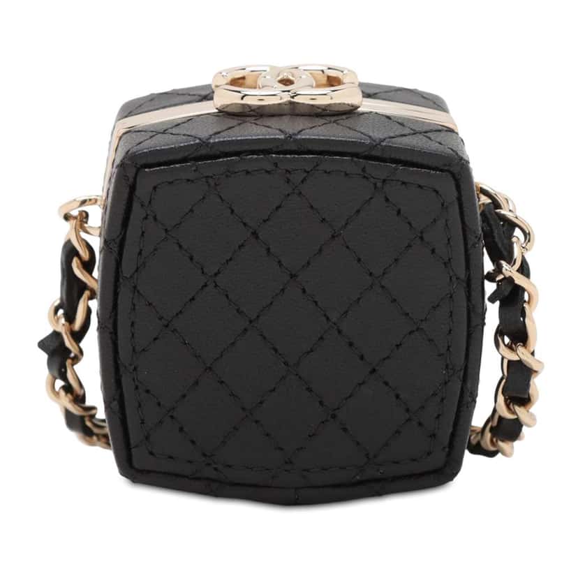 Chanel Quilted Lambskin Make-Up Box Clutch With Chain Black Leather Good condition - Back View