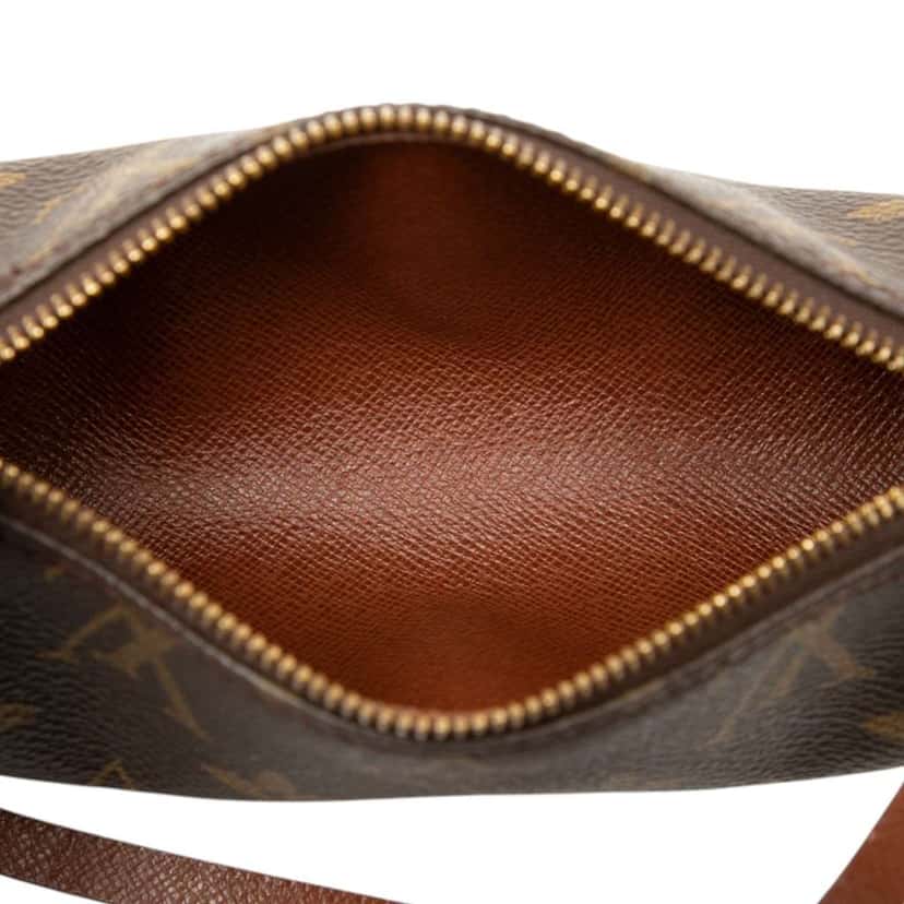 Louis Vuitton Monogram Papillon Pochette Brown Good condition - Model View