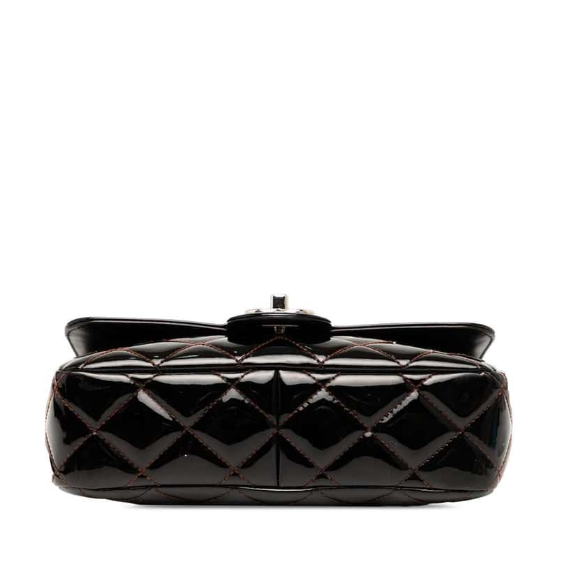 Chanel Small Quilted Patent Coco Shine Flap Black Leather Good condition - Inside View