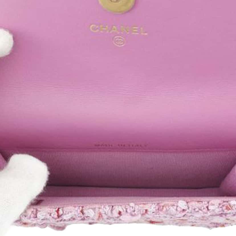 Chanel CC Quilted Tweed Flap Chain Belt Bag Pink Tweed Good condition - Model View