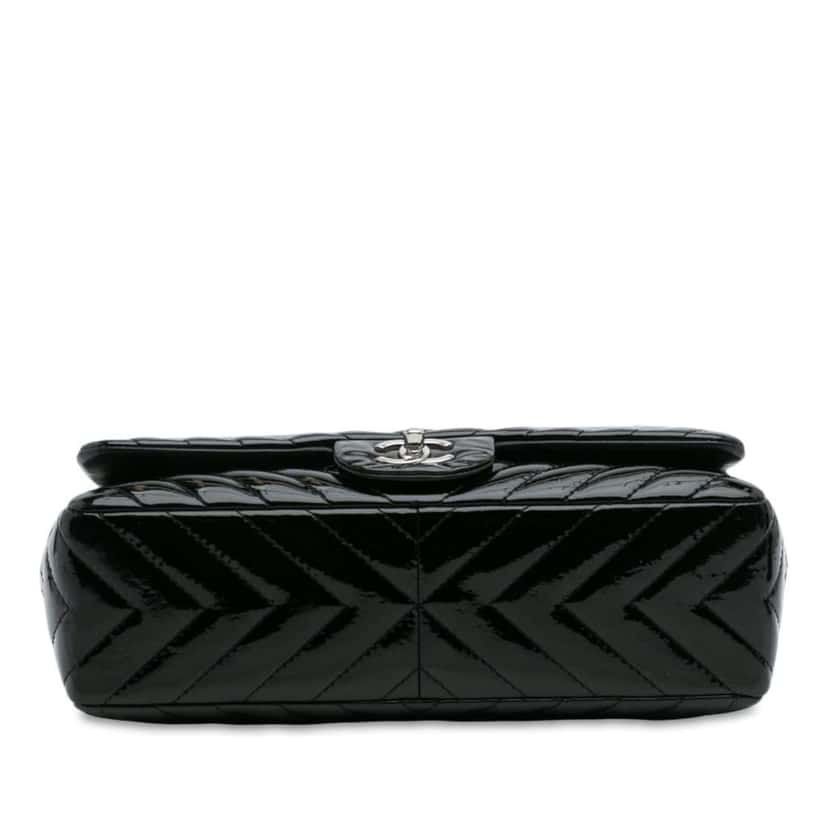 Chanel Jumbo Classic Chevron Patent Single Flap Black Leather Good condition - Inside View