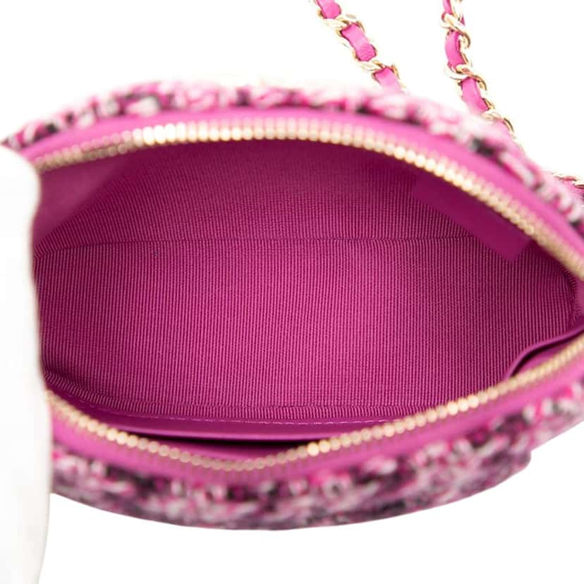 Chanel CC Tweed Houndstooth Clutch On Chain Purple Tweed Good condition - Model View