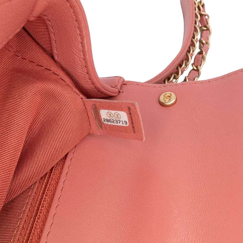 Chanel Quilted Lambskin Chain Infinity Top Handle Bag Pink Leather Very good condition - Box View